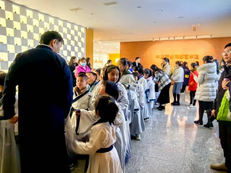 文化赋能：绥中县魔创文旅挖掘城市文化资源的实践探索